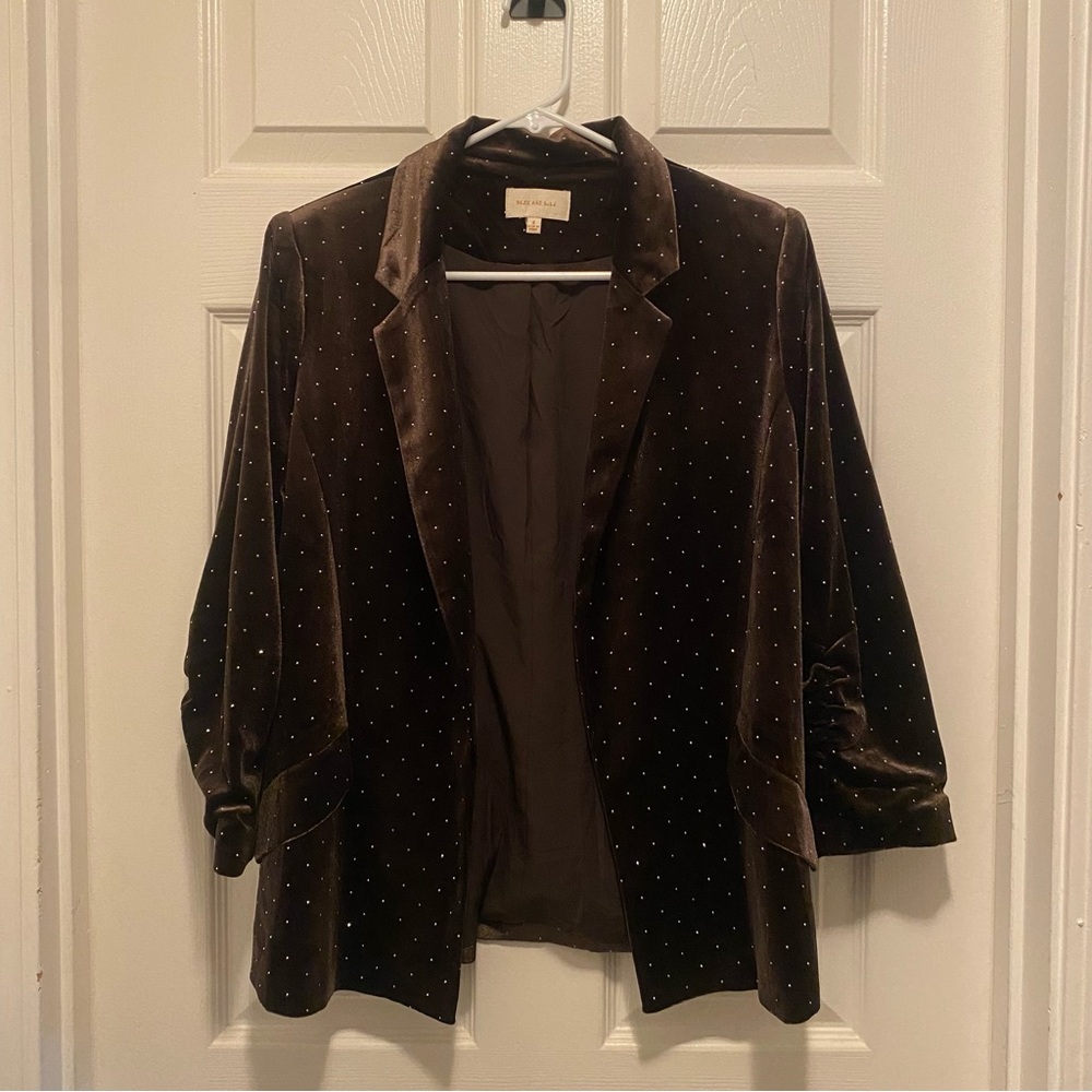 Skies Are Blue Brown Rhinestone Velvet Blazer & Pant Set - Picture 9 of 16